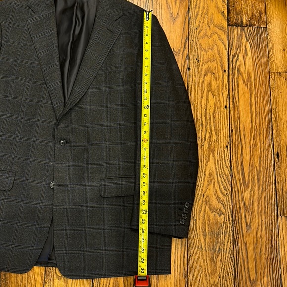 CUSTOM MADE MENS DESIGNER WOOL TWO BUTTON GRAY, BLUE, TAN AND BLACK SPORTCOAT - Picture 7 of 8